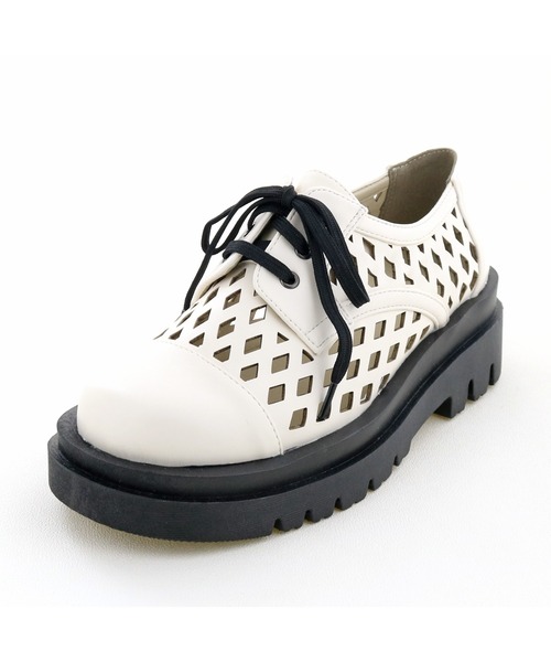 byあしながおじさん（バイアシナガオジサン）の「メッシュレースアップシューズ　-8510063（その他シューズ・レディース・グレイッシュベージュ/ホワイト/グリーン/ブラック・L/S/LL/M）」の6枚目の写真