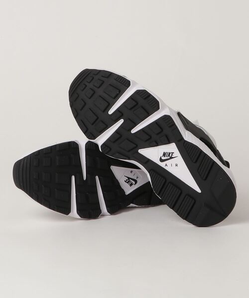 NIKE（ナイキ）の「NIKE/ナイキ エアハラチ（スニーカー・メンズ・ブラック×ホワイト・27cm/27.5cm/24cm/26.5cm/26cm/24.5cm/28cm/23.5cm/25cm/25.5cm/23cm）」の3枚目の写真