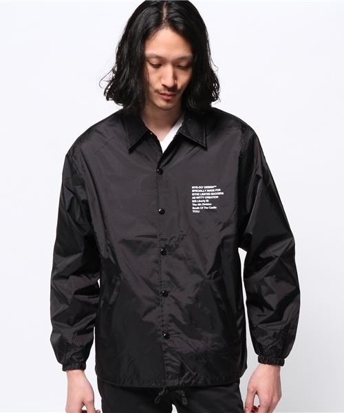 MYE-DO'(マイ・ドゥ)の「コーチジャケット”96” (ナイロンジャケット・メンズ・ブラック・SMALL/MEDIUM/LARGE)」の2枚目の写真
