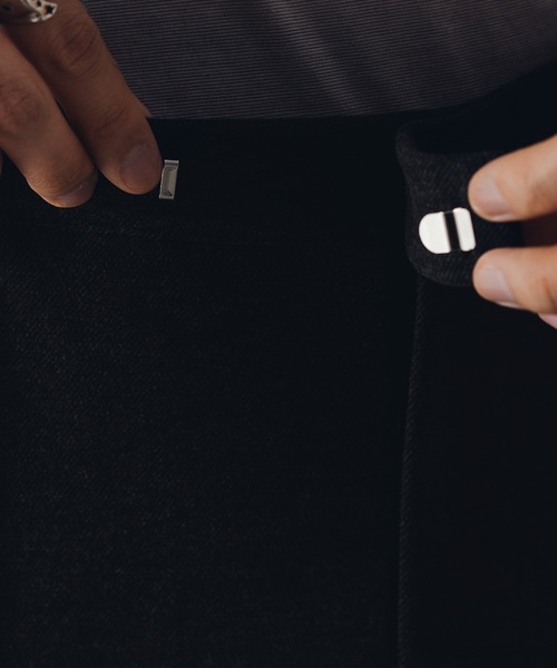 epnok（エプノック）の「ワイドストレートニットソーパンツ（スラックス・メンズ・グレイッシュベージュ/チャコールグレー・SMALL/MEDIUM/LARGE）」の10枚目の写真