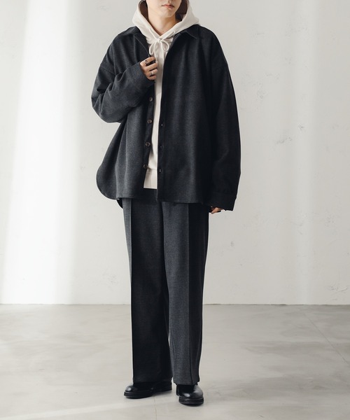 epnok（エプノック）の「ワイドストレートニットソーパンツ（スラックス・メンズ・グレイッシュベージュ/チャコールグレー・SMALL/MEDIUM/LARGE）」の5枚目の写真