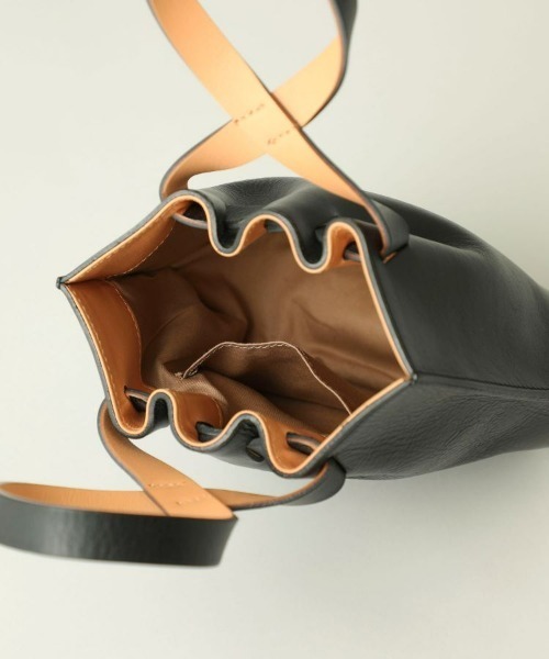 MARROW（マロウ）の「【MARROW(マロー)】MINI CURVE（ハンドバッグ・レディース・ブラック・FREE）」の15枚目の写真