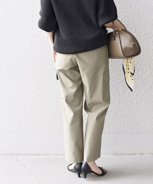 SHIPS(シップス)の「〈手洗い可能〉オックスカーゴパンツ◆(カーゴパンツ・レディース・ベージュ/オリーブ/イエロー・40/38/36)」の13枚目の写真