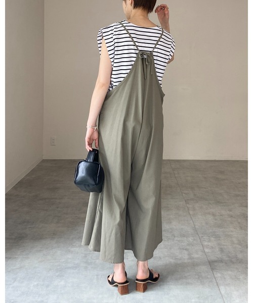 She's Closet(シーズクローゼット)の「リネンコットンバックリボンオールインワンワイドパンツキャミサロペット(サロペット/オーバーオール・レディース・ブラック/カーキ/グレイッシュベージュ・FREE)」の9枚目の写真
