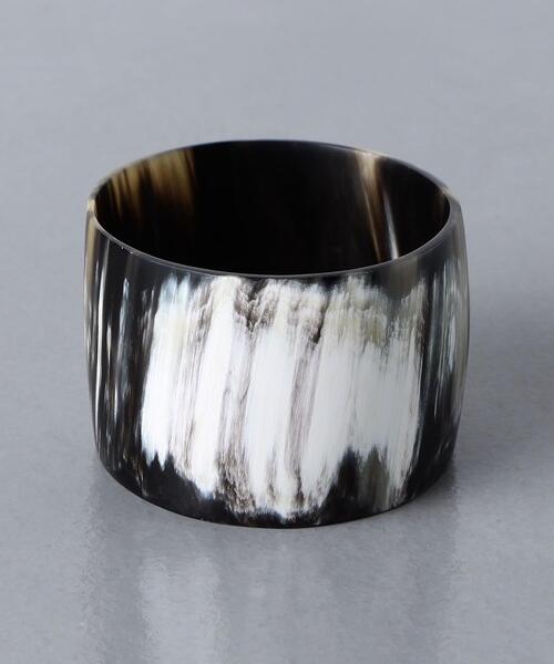 UNITED ARROWS（ユナイテッドアローズ）の「HORN バングル（ブレスレット・レディース・ブラック/ナチュラル・FREE）」の3枚目の写真