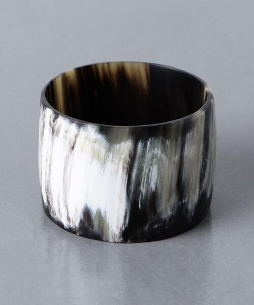 UNITED ARROWS（ユナイテッドアローズ）の「HORN バングル（ブレスレット・レディース・ブラック/ナチュラル・FREE）」の5枚目の写真