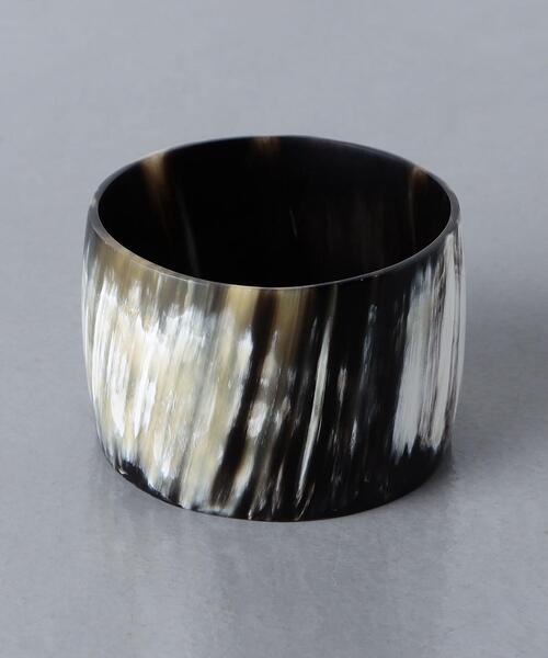 UNITED ARROWS（ユナイテッドアローズ）の「HORN バングル（ブレスレット・レディース・ブラック/ナチュラル・FREE）」の8枚目の写真