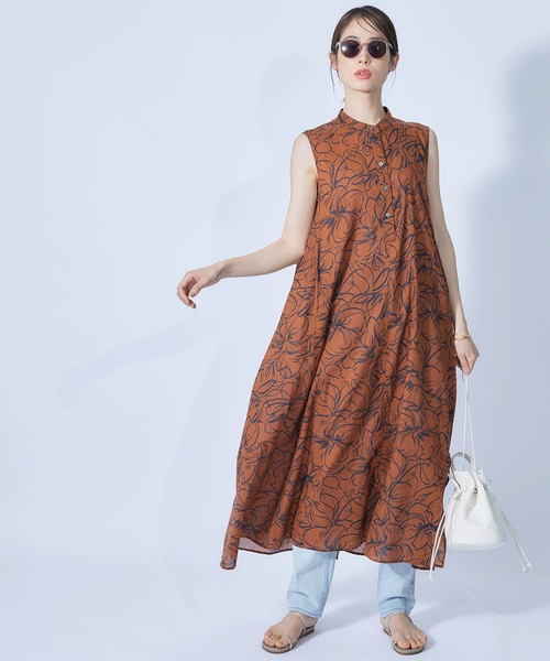 ROPE'(ロペ)の「【DEVEAUX】ペイントフラワーバンドカラーエアリーワンピース(ワンピース・レディース・ホワイト/ブラウン・38/36)」の2枚目の写真