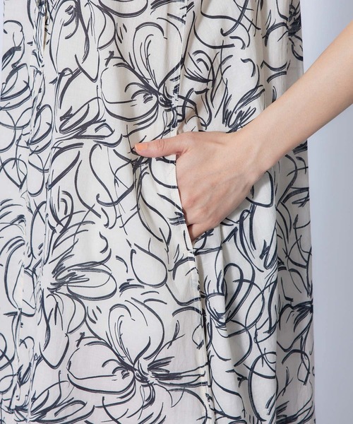 ROPE'(ロペ)の「【DEVEAUX】ペイントフラワーバンドカラーエアリーワンピース(ワンピース・レディース・ホワイト/ブラウン・38/36)」の12枚目の写真