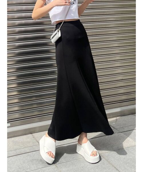 EMODA(エモダ)の「ソフトマキシスリットスカート(スカート・レディース・ブラック/ブラウン/アイボリー・FREE)」の4枚目の写真