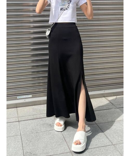 EMODA(エモダ)の「ソフトマキシスリットスカート(スカート・レディース・ブラック/ブラウン/アイボリー・FREE)」の5枚目の写真