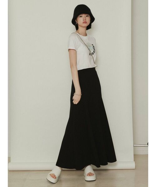 EMODA(エモダ)の「ソフトマキシスリットスカート(スカート・レディース・ブラック/ブラウン/アイボリー・FREE)」の18枚目の写真
