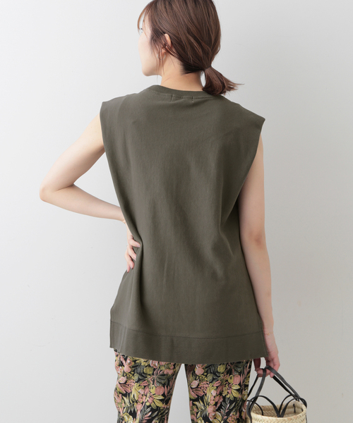SLOBE IENA（スローブイエナ）の「RENNES ミニ裏毛ノースリーブプルオーバー（Tシャツ/カットソー・レディース・ナチュラル/グレー/グレー系その他・FREE）」の11枚目の写真