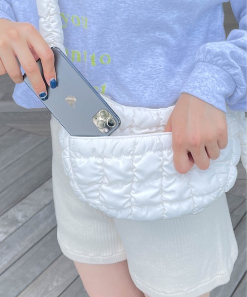WEGO（ウィゴー）の「WEGO/キルティングミニショルダーバッグ（ショルダーバッグ・レディース・ホワイト/ブラック/ベージュ/ライトパープル・FREE）」の5枚目の写真