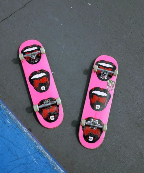 HLNA(エイチエルエヌエー)の「【Disorder Skateboards】DISORDER TABS DECK(スポーツグッズ・メンズ・ピンク・SMALL/MEDIUM/LARGE)」の8枚目の写真