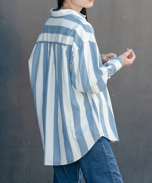 Levi's（リーバイス）の「Levi's/リーバイス SILVERTAB ルーズフィット シャツ インディゴ PATTERN（シャツ/ブラウス・レディース・マルチ・M/XS/S）」の11枚目の写真