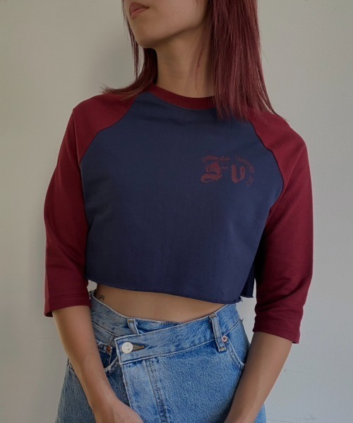 FIG&VIPER(フィグアンドバイパー)の「ロゴラグランショート丈Tシャツ(Tシャツ/カットソー・レディース・ブラック/ネイビー/バーガンディー・FREE)」の22枚目の写真