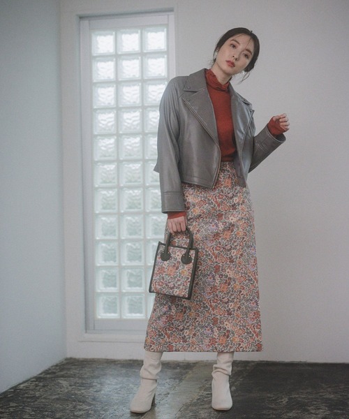 Andemiu（アンデミュウ）の「Ｆレザーライダースジャケット299725（ライダースジャケット・レディース・ブラック/ベージュ/グレー・FREE）」の8枚目の写真