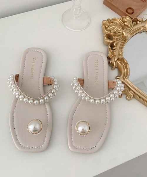 LAC-VERT(ラック・ヴェール)の「パールつっかけサンダル(サンダル・レディース・ブラック/アイボリー・S/M/L)」の2枚目の写真