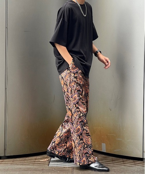 kutir(クティール)の「ペイズリーセミフレアパンツ(スラックス・メンズ・ホワイト/ブラック/ネイビー・SMALL/MEDIUM/LARGE)」の19枚目の写真