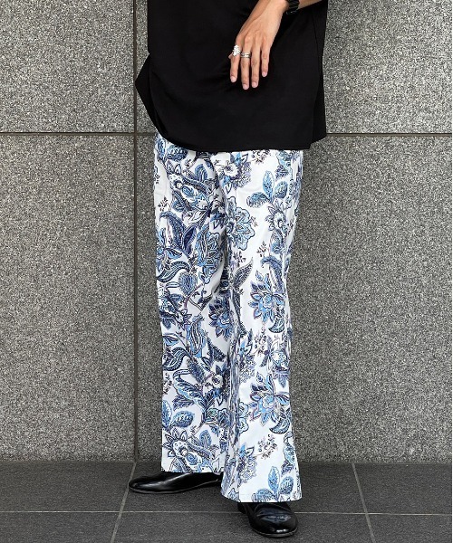 kutir(クティール)の「ペイズリーセミフレアパンツ(スラックス・メンズ・ホワイト/ブラック/ネイビー・SMALL/MEDIUM/LARGE)」の14枚目の写真