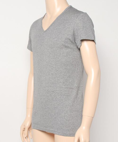 YG(ワイジー)の「YG VネックTシャツ 綿100%(インナーウェア/肌着・メンズ・ブラック/ホワイト/杢グレー・MEDIUM/X-LARGE/XX-LARGE/LARGE)」の5枚目の写真