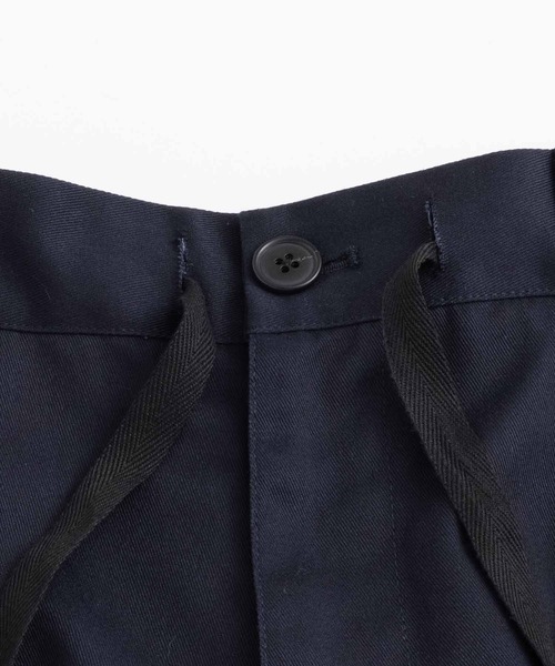 ADAM ET ROPE'(アダムエロペ)の「【WEB限定】2タック ワイドルーズ ドカンパンツ / バリエーション バギーパンツ / ミリタリー / チノ / デニム / チェック / ペイズリー / ユニセックス(デニムパンツ・メンズ・ベージュ/ネイビー/ブラック系その他/ブルー系その他2/グリーン系その他/ブラック・M/L)」の10枚目の写真