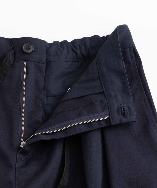 ADAM ET ROPE'(アダムエロペ)の「【WEB限定】2タック ワイドルーズ ドカンパンツ / バリエーション バギーパンツ / ミリタリー / チノ / デニム / チェック / ペイズリー / ユニセックス(デニムパンツ・メンズ・ベージュ/ネイビー/ブラック系その他/ブルー系その他2/グリーン系その他/ブラック・M/L)」の13枚目の写真