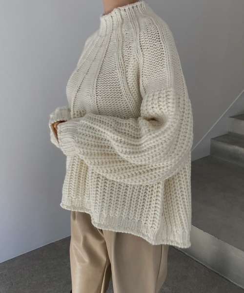 WILLFULLY(ウィルフリー)の「radiation line angle knit(ニット/セーター・レディース・ベージュ/アイボリー・FREE)」の6枚目の写真