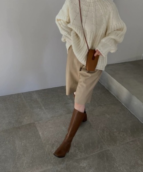 WILLFULLY(ウィルフリー)の「radiation line angle knit(ニット/セーター・レディース・ベージュ/アイボリー・FREE)」の8枚目の写真