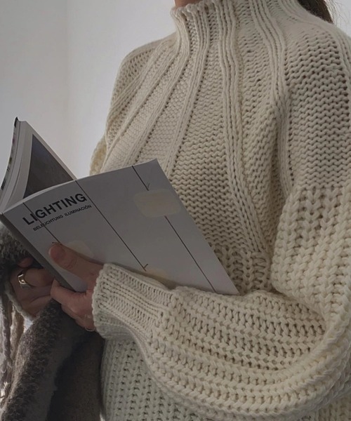 WILLFULLY(ウィルフリー)の「radiation line angle knit(ニット/セーター・レディース・ベージュ/アイボリー・FREE)」の16枚目の写真