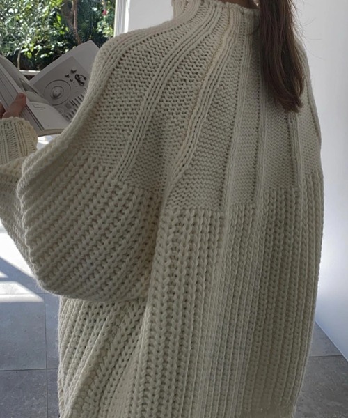 WILLFULLY(ウィルフリー)の「radiation line angle knit(ニット/セーター・レディース・ベージュ/アイボリー・FREE)」の17枚目の写真