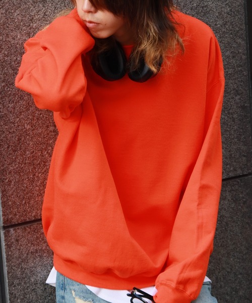 GILDAN（ギルダン）の「GILDAN/ギルダン USAオーバーサイズ ロングスリーブプルオーバークルーネックスウェット  無地トレーナー 裏起毛 ユニセックス（スウェット・メンズ・ホワイト/レッド/グレー/ブラック/ネイビー/ライトブルー/オリーブ/サンドベージュ/グリーン/パープル/マルーン/ライトピンク/チャコール/ロイヤルブルー/オレンジ/インディゴブルー/ライム/ゴールド/ダークブラウン/アッシュグレー・L/XL/2XL/S/M）」の19枚目の写真