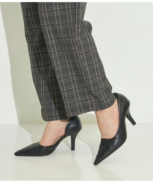 ANAP（アナップ）の「デザインパンプス（パンプス・レディース・ブラック/ブラウン/レッド/グリーン/アイボリー・LL/S/M/L）」の2枚目の写真