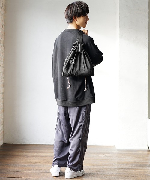 MinoriTY（マイノリティ）の「巾着バッグ パラシュートナイロンバッグ パッカブル【POSTGENERAL】（エコバッグ/サブバッグ・メンズ・ブラック/オリーブ/ブラウン・FREE）」の5枚目の写真