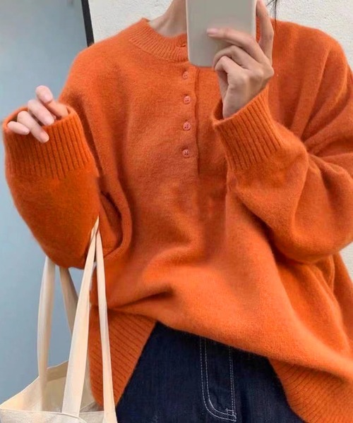 Girly Doll(ガーリードール)の「ヘンリーネックニットセーター(ニット/セーター・レディース・ブルー/ホワイト/ピンク/グリーン/オレンジ/イエロー・F)」の6枚目の写真