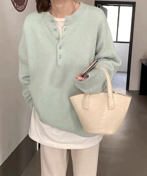 Girly Doll(ガーリードール)の「ヘンリーネックニットセーター(ニット/セーター・レディース・ブルー/ホワイト/ピンク/グリーン/オレンジ/イエロー・F)」の7枚目の写真