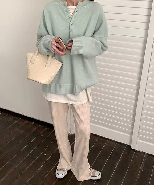 Girly Doll(ガーリードール)の「ヘンリーネックニットセーター(ニット/セーター・レディース・ブルー/ホワイト/ピンク/グリーン/オレンジ/イエロー・F)」の13枚目の写真