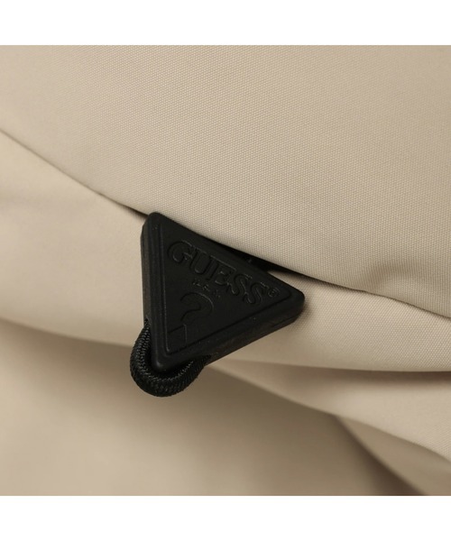 Guess（ゲス）の「Logo Hooded Long Down Coat（ダウンジャケット/コート・メンズ・ベージュ/ブラック・MEDIUM/LARGE/X-LARGE/SMALL）」の8枚目の写真