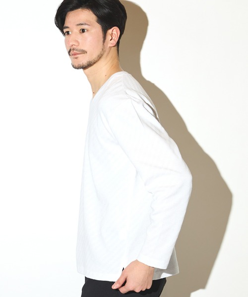 UNION STATION（ユニオンステーション）の「リンクスジャガードVネックロンT（Tシャツ/カットソー・メンズ・ベージュ/ネイビー/ホワイト・L/M/LL）」の17枚目の写真