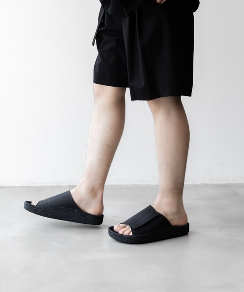ATTACHMENT（アタッチメント）の「シンセティックレザー