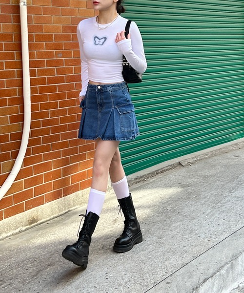by muni:r(バイ ムニール)の「バタフライクロップドロングTシャツ(Tシャツ/カットソー・レディース・ブラック/ホワイト・FREE)」の7枚目の写真
