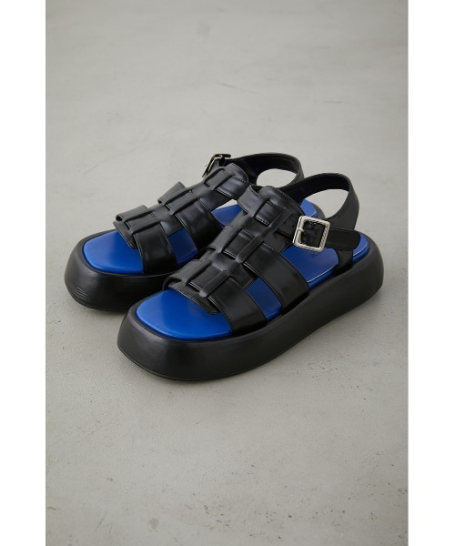 AZUL by moussy(アズールバイマウジー)の「PLATFORM GURKHA SANDALS/プラットフォームグルカサンダル(サンダル・レディース・ブラック系その他/アイボリー/ブラック・MEDIUM/SMALL/LARGE)」の3枚目の写真