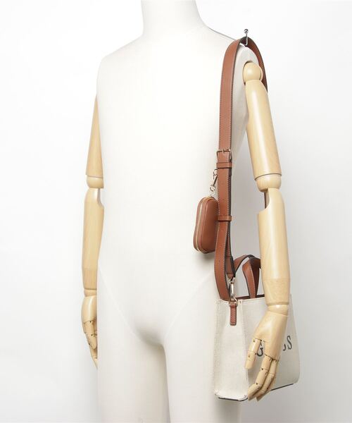 Guess（ゲス）の「GELBER Mini Tote（トートバッグ・レディース・ベージュ・ONE SIZE）」の15枚目の写真