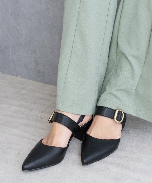 Fabby fabby(ファビィーファビィー)の「ベルトバックバンドポインテッドサンダル(サンダル・レディース・ブラック/オフホワイト/モカ・SMALL/MEDIUM/LARGE)」の3枚目の写真