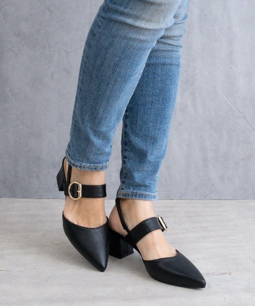 Fabby fabby(ファビィーファビィー)の「ベルトバックバンドポインテッドサンダル(サンダル・レディース・ブラック/オフホワイト/モカ・SMALL/MEDIUM/LARGE)」の13枚目の写真