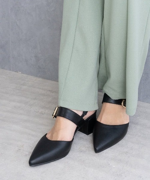 Fabby fabby(ファビィーファビィー)の「ベルトバックバンドポインテッドサンダル(サンダル・レディース・ブラック/オフホワイト/モカ・SMALL/MEDIUM/LARGE)」の20枚目の写真