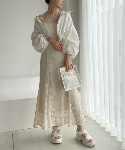 one after another NICE CLAUP(ワンアフターアナザーナイスクラップ)の「ショートマウンテンパーカー(マウンテンパーカー・レディース・オフホワイト/ブラック/ラベンダー・FREE)」の6枚目の写真