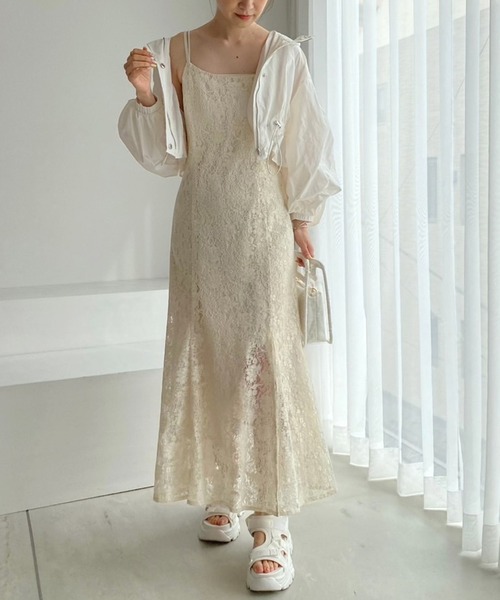 one after another NICE CLAUP(ワンアフターアナザーナイスクラップ)の「ショートマウンテンパーカー(マウンテンパーカー・レディース・オフホワイト/ブラック/ラベンダー・FREE)」の7枚目の写真