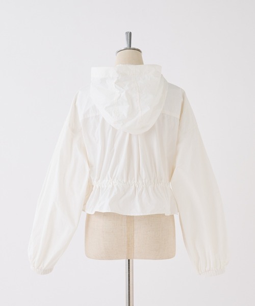 one after another NICE CLAUP(ワンアフターアナザーナイスクラップ)の「ショートマウンテンパーカー(マウンテンパーカー・レディース・オフホワイト/ブラック/ラベンダー・FREE)」の17枚目の写真